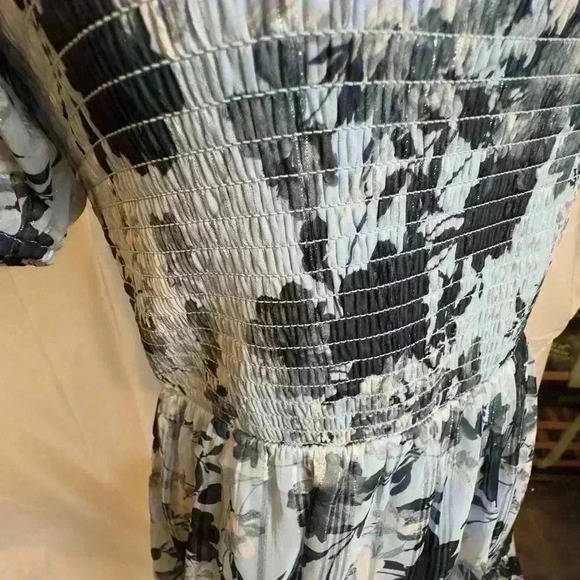 NWT - Francesca's Light Blue Flowered Dress with Elastic Bodice Dress (Size L) - Picture 8 of 9